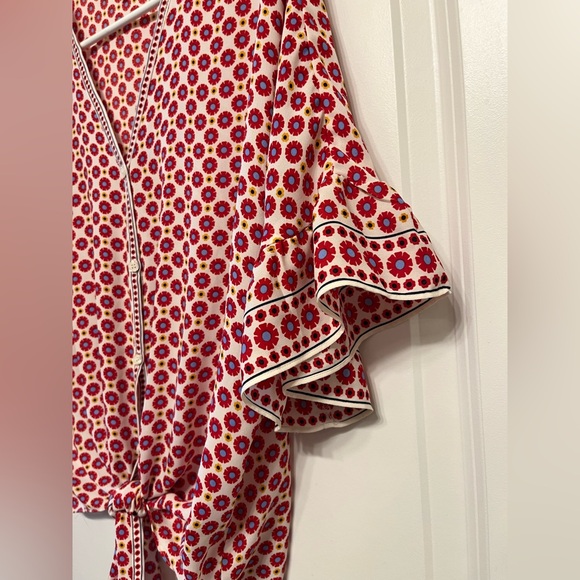 MAX STUDIO Large Top Red Flower Print Tie Waist Blouse - Picture 4 of 5